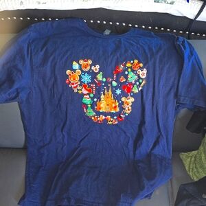 Disney Christmas Navy Blue XL Tshirt!!!